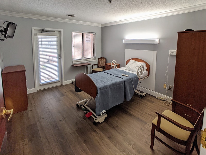Edisto Post Acute single bedroom