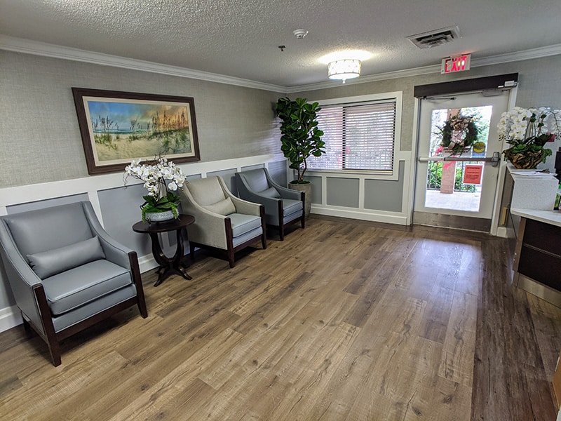 Edisto Post Acute front lobby with comfortable seating area